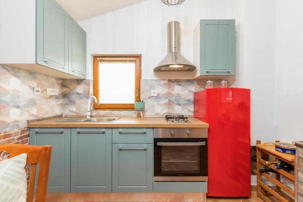 Apartment Mladenka Pula Ngoại thất bức ảnh
