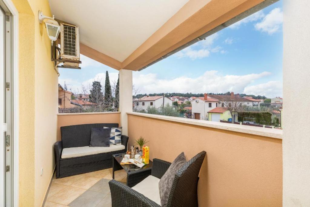 Apartment Mladenka Pula Ngoại thất bức ảnh