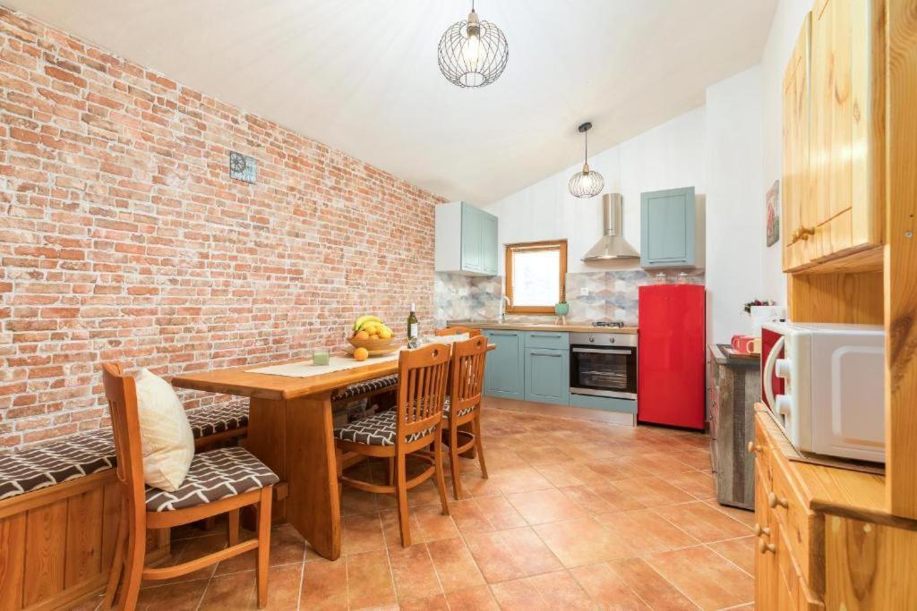 Apartment Mladenka Pula Ngoại thất bức ảnh