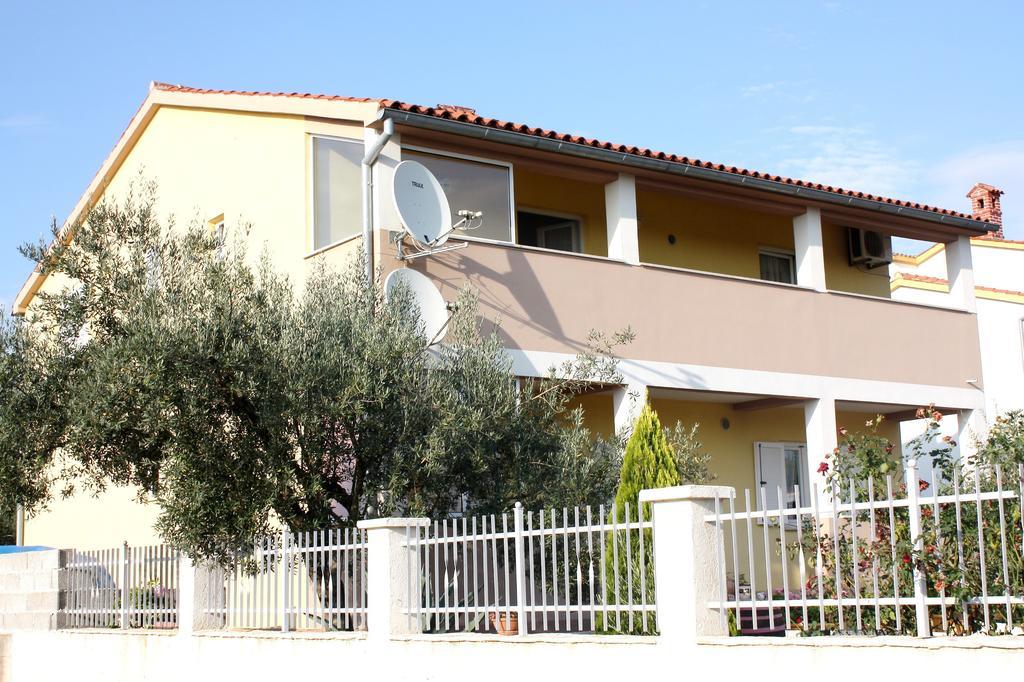 Apartment Mladenka Pula Phòng bức ảnh