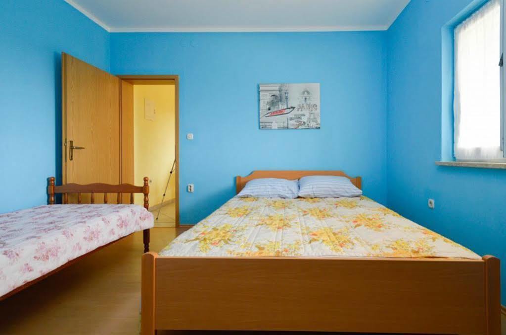 Apartment Mladenka Pula Ngoại thất bức ảnh