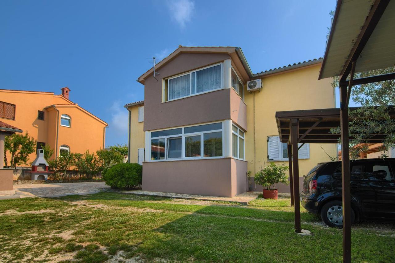Apartment Mladenka Pula Ngoại thất bức ảnh